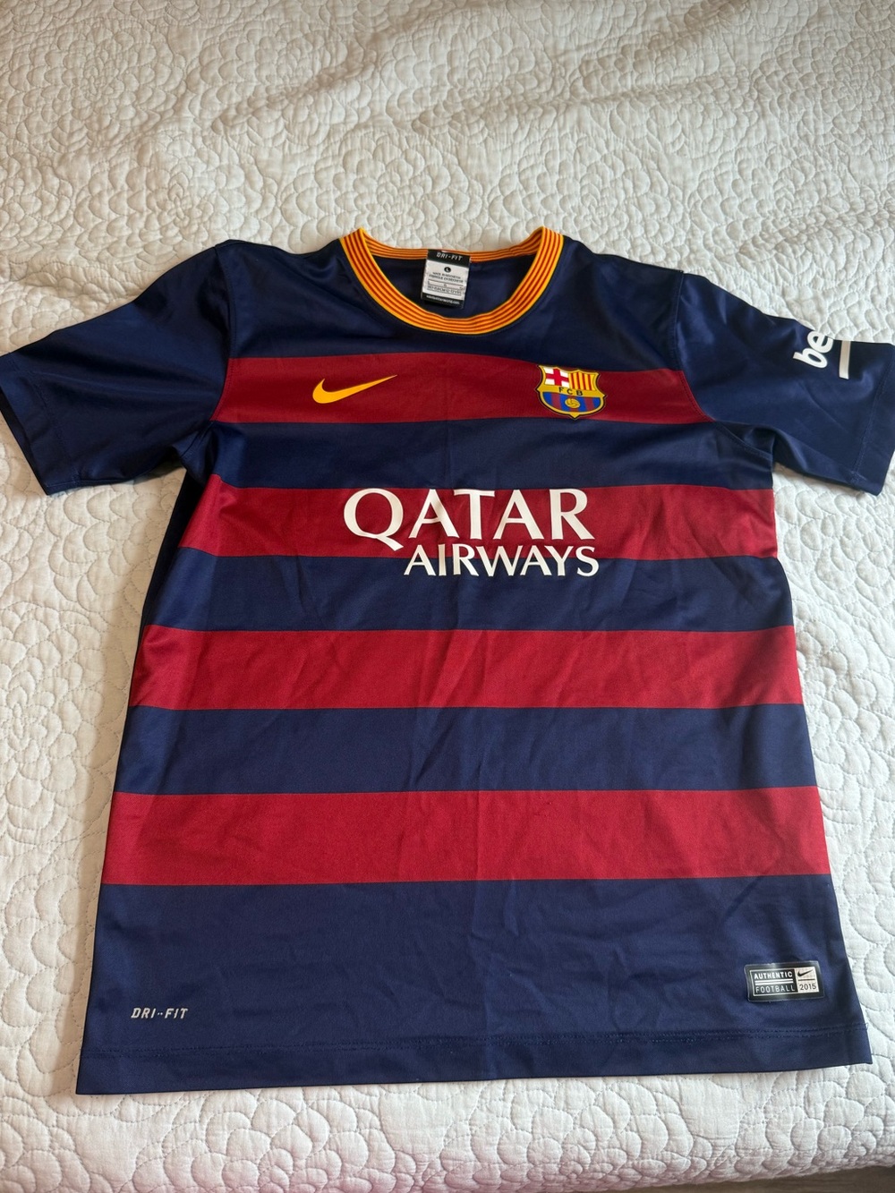 EUC Barcelona jersey kids size large